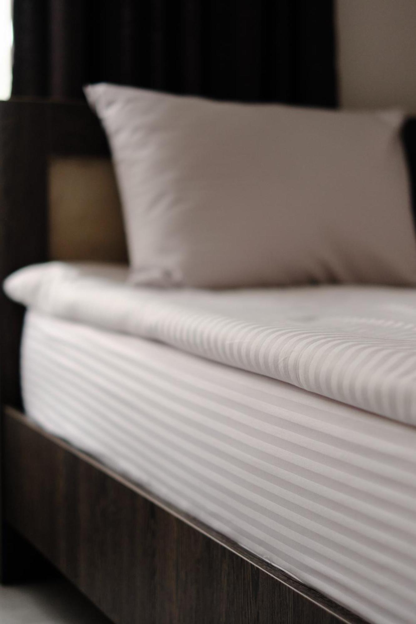 Loft Family Hotel ไอจ์เวิน ภายนอก รูปภาพ